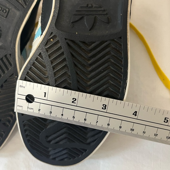 Adidas Woman’s High-Top Hard Court Sneakers Red, Blue, Pink & Yellow SZ 5.5 - Picture 9 of 12